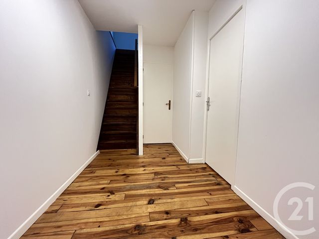 Appartement Duplex &agrave; louer - 3 pi&egrave;ces - 66 m2 - Realmont - 81 - MIDI-PYRENEES
